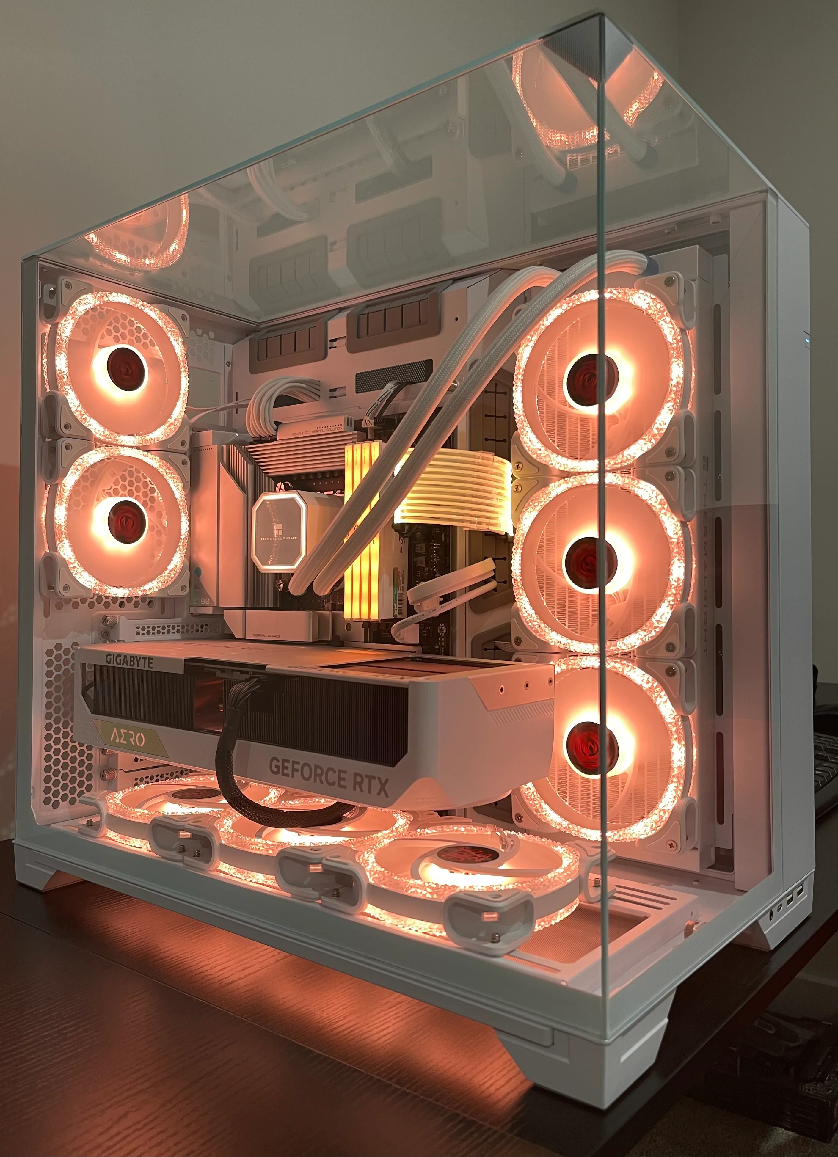 RTX 50 SERIES Gaming PC i9 14900K 32GB DDR5 2TB SSD WiFi 6 WHITE BUILD