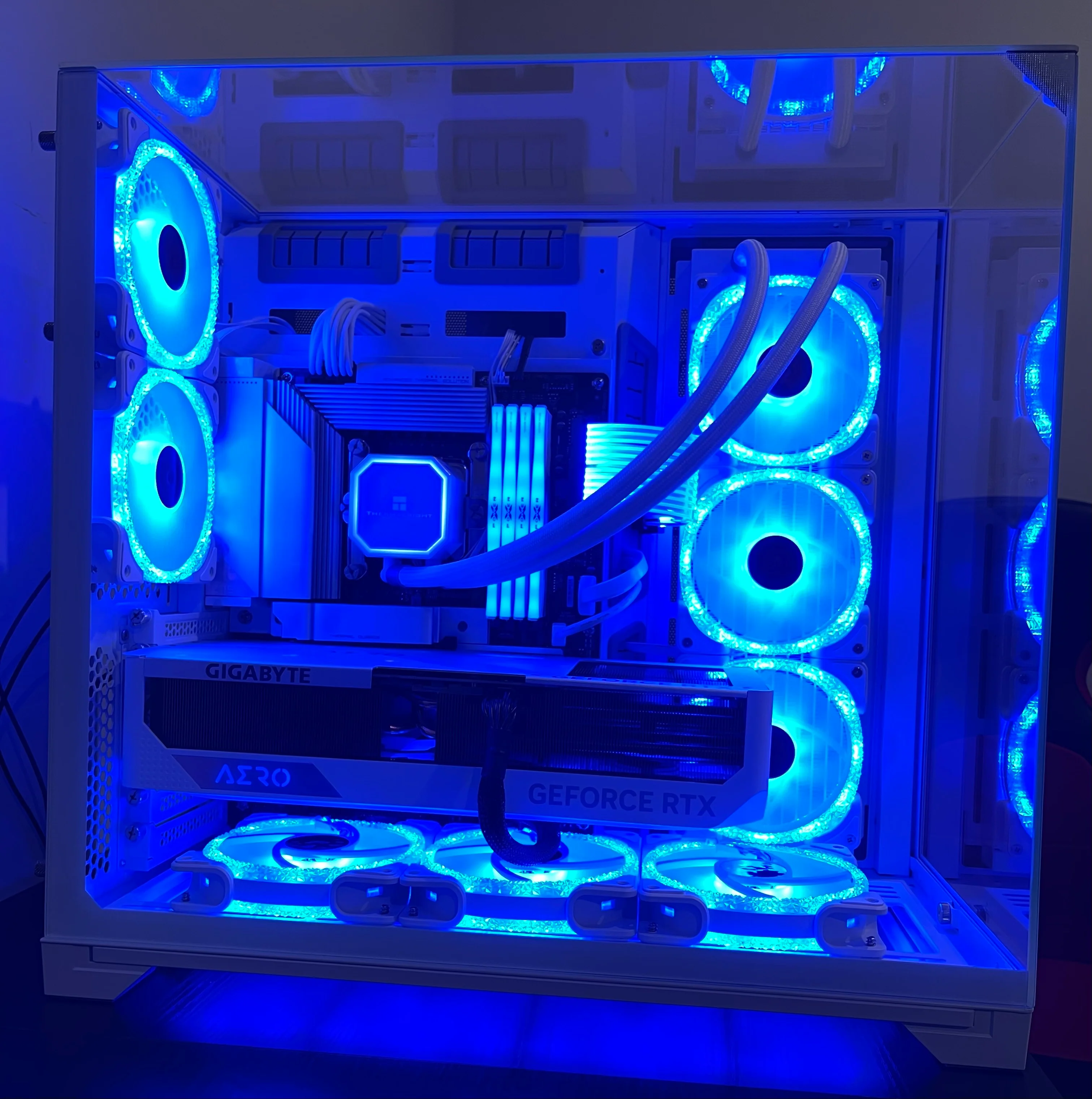 RTX 50 SERIES Gaming PC i9 14900K 32GB DDR5 2TB SSD WiFi 6 WHITE BUILD - Image 2